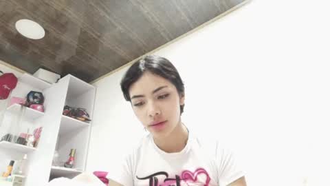 Snapshot of giovanna_oliveria chatting on April 2026 10:30:02 PM giovanna_oliveria online show from April 2026 10:30:02 PM