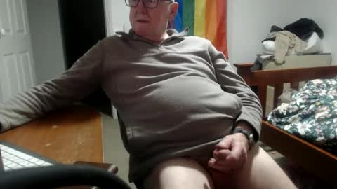 Snapshot of gippsguy chatting on December 2024 10:03:02 AM gippsguy online show from December 2024 10:03:02 AM