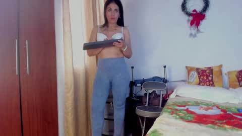 Girasol Walton online show from December 2024 11:58:01 AM