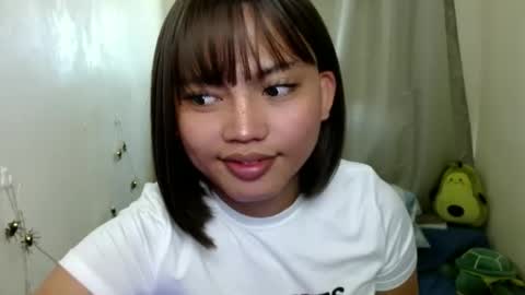 Snapshot of girl2rememberxxx chatting on February 2025 07:11:02 AM YOUR GIRL AXIE online show from February 2025 07:11:02 AM