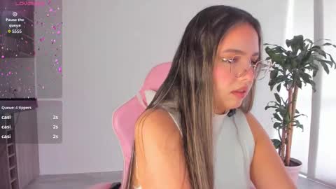 Alana online show from September 2025 05:13:01 PM