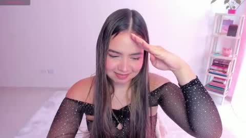 Alana online show from November 2025 07:45:02 PM