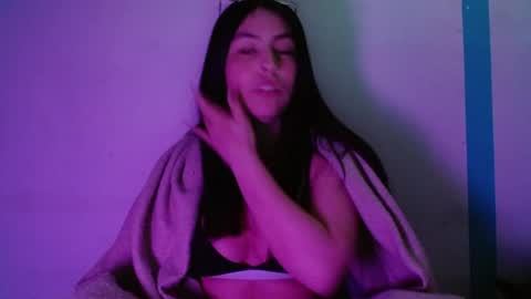 Snapshot of girl_marvel1 chatting on June 2026 05:20:02 AM Alejandra online show from June 2026 05:20:02 AM