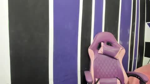 Snapshot of girl_princess18 chatting on March 2026 09:32:02 PM girl_princess18 online show from March 2026 09:32:02 PM