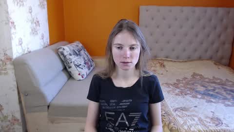 Snapshot of girl_summer97 chatting on February 2025 10:21:02 AM Katia online show from February 2025 10:21:02 AM