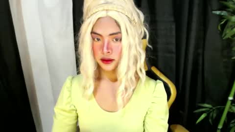 queen ronna online show from December 2024 10:24:01 AM