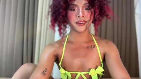 queen ronna online show from January 2026 12:41:01 PM