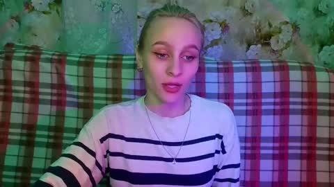 Snapshot of girlfriend_night chatting on March 2025 12:50:02 AM Seniya online show from March 2025 12:50:02 AM