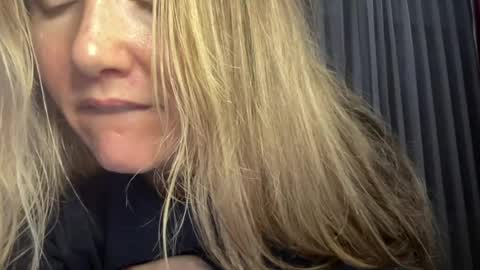 girlfriendnextdoor online show from August 2026 08:39:01 AM