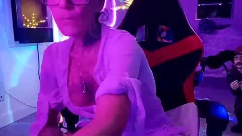 Snapshot of girls227445638252 chatting on November 2025 04:34:02 AM girls227445638252 online show from November 2025 04:34:02 AM