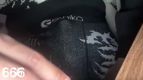 girlsonlyy666 online show from November 2025 12:11:02 AM