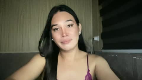 Snapshot of girlthatuneedrhainexxx chatting on July 2026 04:02:02 PM RHAINEEE online show from July 2026 04:02:02 PM