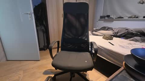 Snapshot of girlyjoey chatting on April 2026 12:52:02 PM Joebro online show from April 2026 12:52:02 PM