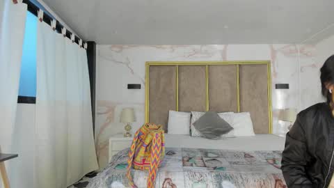 Snapshot of giselamaru chatting on November 2025 11:27:02 AM online show from November 2025 11:27:02 AM