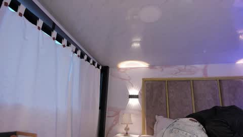 Snapshot of giselamaru chatting on November 2025 11:01:02 AM online show from November 2025 11:01:02 AM