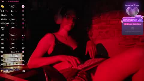 Snapshot of giselebonnet chatting on July 2026 12:50:02 AM Gisle online show from July 2026 12:50:02 AM