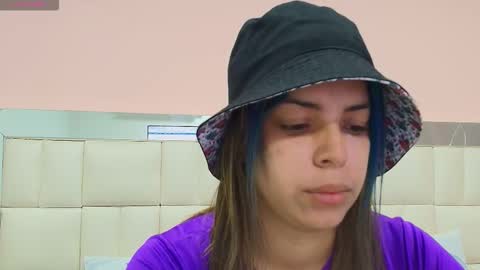 Gisell online show from November 2025 12:27:02 PM