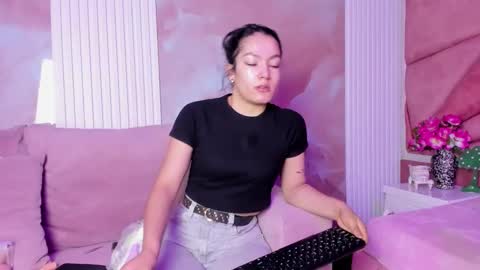 gisell_squirt online show from April 2026 01:52:01 PM