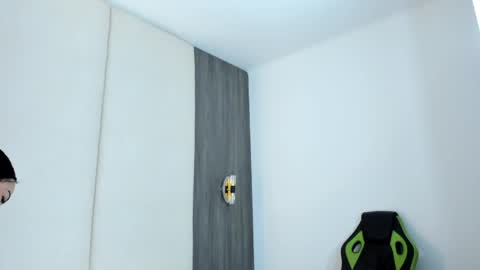 Snapshot of giselle_anelise chatting on April 2026 08:43:01 AM giselle_anelise online show from April 2026 08:43:01 AM