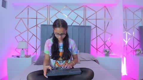 GISELLE ROLDAN online show from January 2025 11:59:01 AM