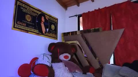 . Gisel Reyes . online show from April 2026 06:53:02 PM