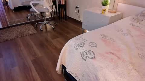 Snapshot of gisselle_tomposon chatting on March 2026 02:26:01 AM Giselle Tompos online show from March 2026 02:26:01 AM