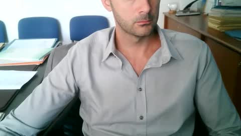 Snapshot of giuseppevai1 chatting on October 2025 10:10:02 AM giuseppevai1 online show from October 2025 10:10:02 AM