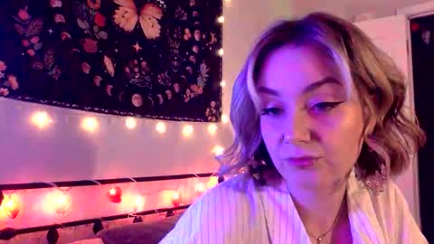 givemesweetdreams online show from December 2025 12:59:02 AM