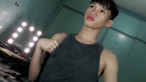 Snapshot of givemethrillx chatting on March 2026 09:51:01 PM givemethrillx online show from March 2026 09:51:01 PM