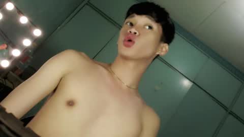 Snapshot of givemethrillx chatting on April 2026 02:31:01 AM givemethrillx online show from April 2026 02:31:01 AM