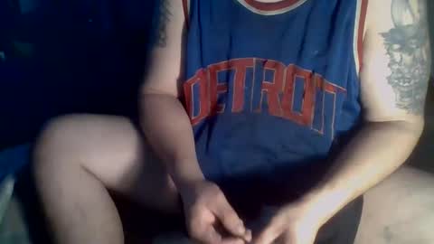 Snapshot of givr6inches chatting on September 2025 12:43:01 PM e-Bizl online show from September 2025 12:43:01 PM