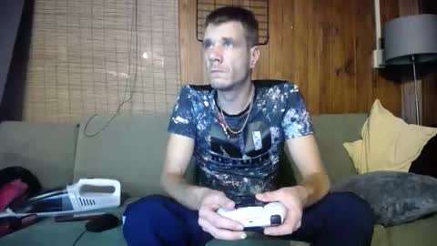 Snapshot of gizmomaster chatting on October 2025 06:19:02 PM dutch rave guy c2c dutch online show from October 2025 06:19:02 PM