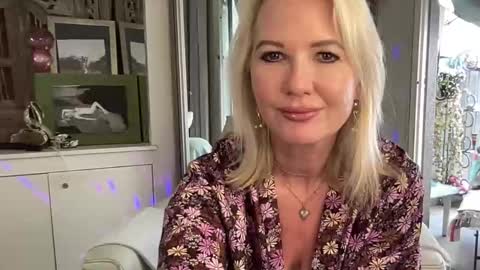 Gl1tter Barbie online show from September 2025 10:40:01 AM