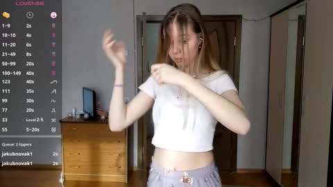 Snapshot of gladissoter chatting on February 2026 07:12:01 AM Violetta online show from February 2026 07:12:01 AM