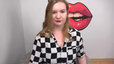 Snapshot of glamorousnikki chatting on October 2025 01:20:01 PM Nikki online show from October 2025 01:20:01 PM