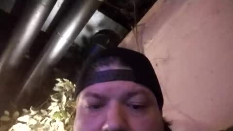 Snapshot of gleeguy chatting on November 2025 06:57:02 AM gleeguy online show from November 2025 06:57:02 AM