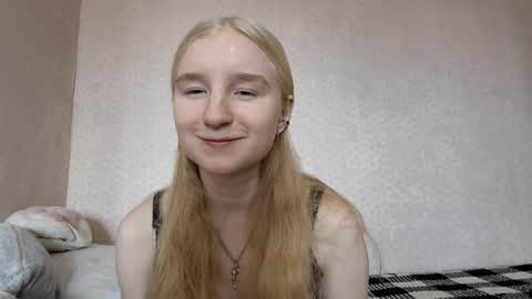 Snapshot of glennabeem chatting on April 2026 10:13:01 AM Laura online show from April 2026 10:13:01 AM