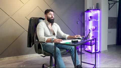 Matthew .. for short call me Matt online show from December 2024 07:13:02 AM