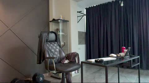 Matthew .. for short call me Matt online show from December 2024 06:50:02 AM