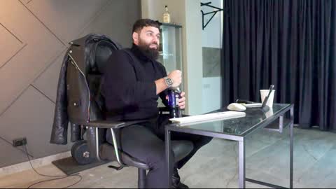 Matthew .. for short call me Matt online show from January 2025 07:12:02 AM