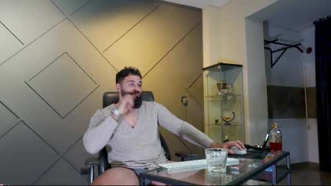 Matthew .. for short call me Matt online show from February 2025 01:35:01 AM