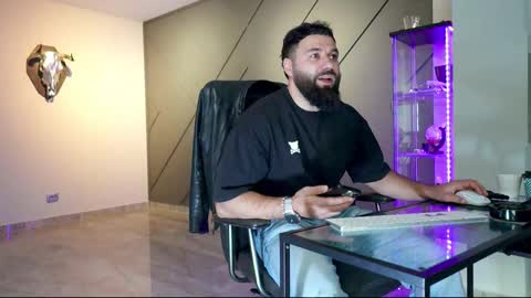 Matthew .. for short call me Matt online show from March 2025 09:55:01 AM