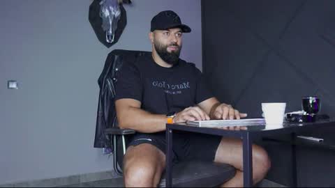 Matthew .. for short call me Matt online show from September 2025 08:19:01 PM