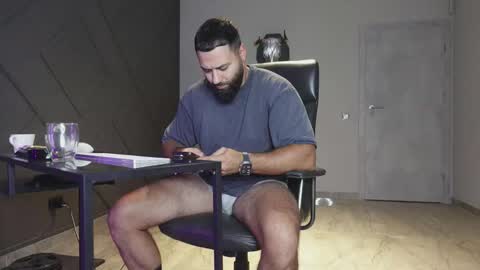 Matthew .. for short call me Matt online show from October 2025 09:23:01 PM