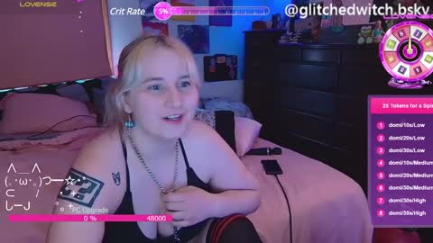 Snapshot of glitchwitch chatting on January 2025 09:05:01 PM Glitch online show from January 2025 09:05:01 PM