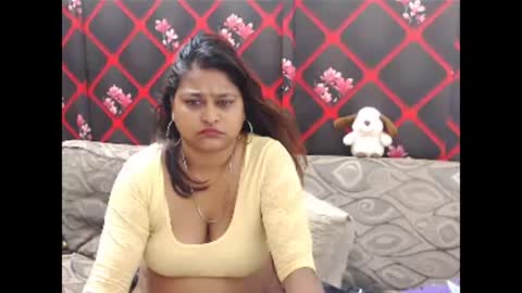 Snapshot of glitter_candy chatting on February 2025 12:38:02 AM glitter candy online show from February 2025 12:38:02 AM