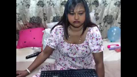 Snapshot of glitter_candy chatting on October 2025 09:09:01 AM glitter candy online show from October 2025 09:09:01 AM