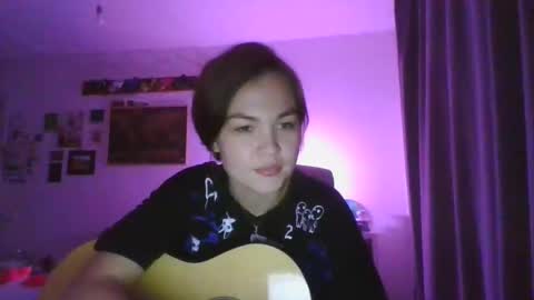 glitter_doll online show from January 2025 09:41:01 PM