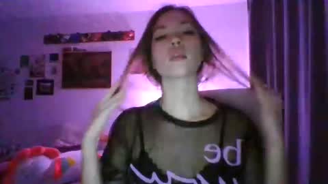 glitter_doll online show from January 2025 05:56:02 PM