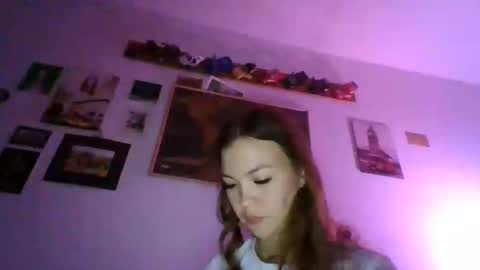 glitter_doll online show from January 2025 05:32:01 PM